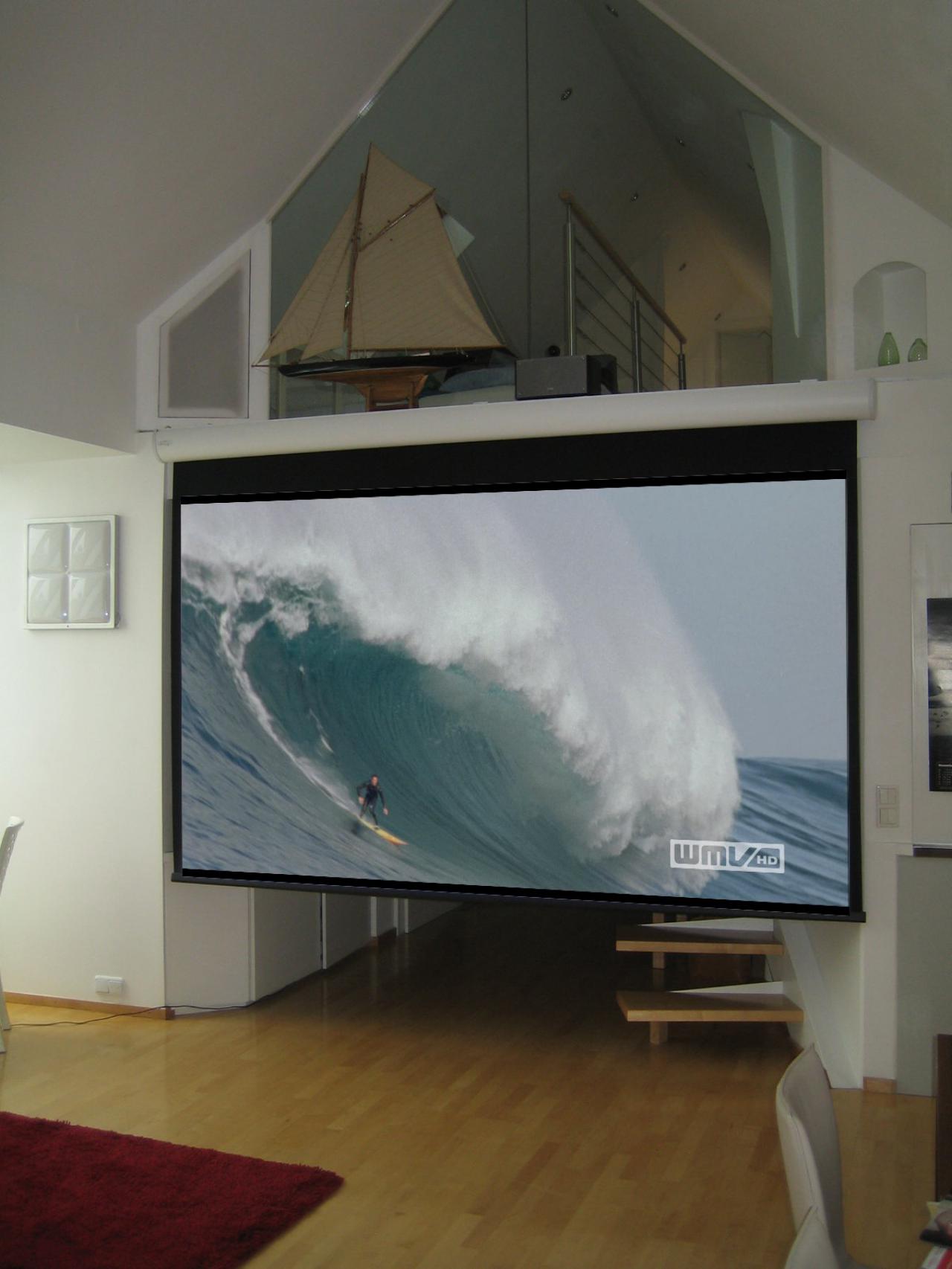 Beamer oder Fernseher ... oder beides?